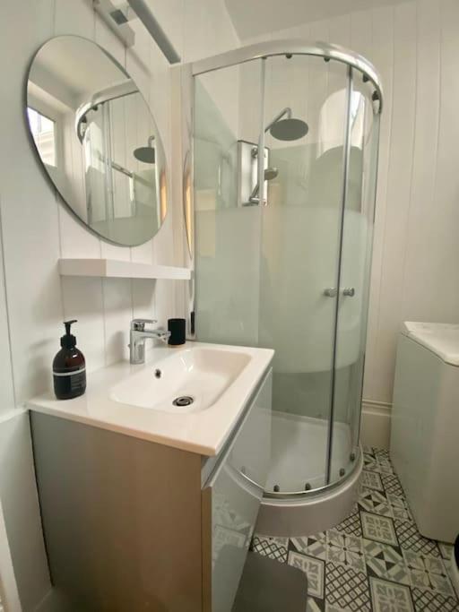 Au Coeur De Rouen - Studio Cosy, Calme, Proche Gare Apartment Bagian luar foto