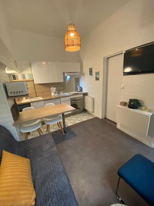 Au Coeur De Rouen - Studio Cosy, Calme, Proche Gare Apartment Bagian luar foto
