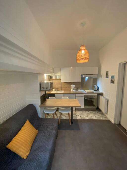 Au Coeur De Rouen - Studio Cosy, Calme, Proche Gare Apartment Bagian luar foto